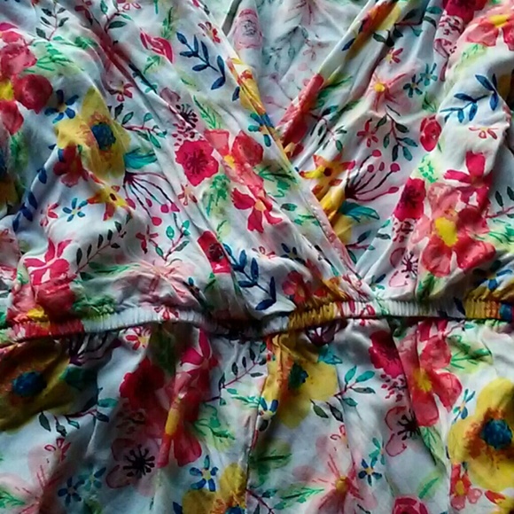 Romper - Picture 2 of 4